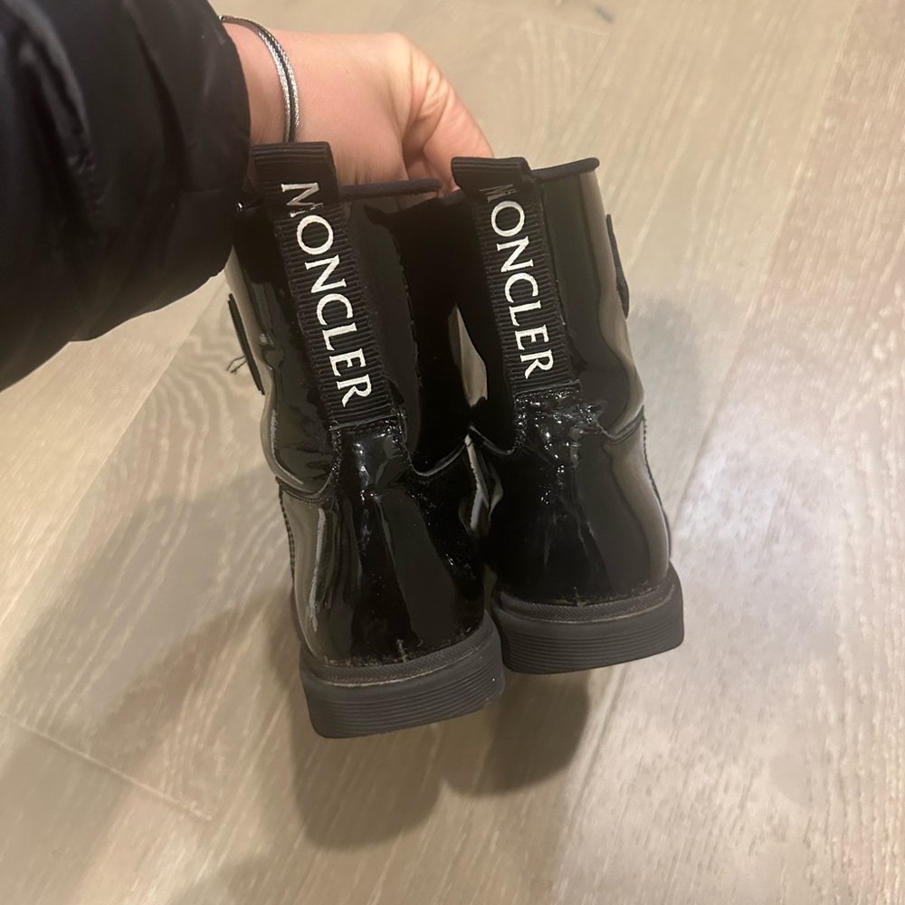 Moncler Glossy Black Ankle Boots size 33